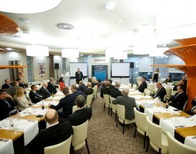 Radomil Doležal, generální ředitel CzechTrade a Zuzana Ceralová Petrof (47)